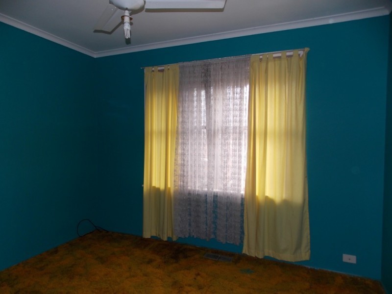 42 Brunning Crescent, Frankston North VIC 3200