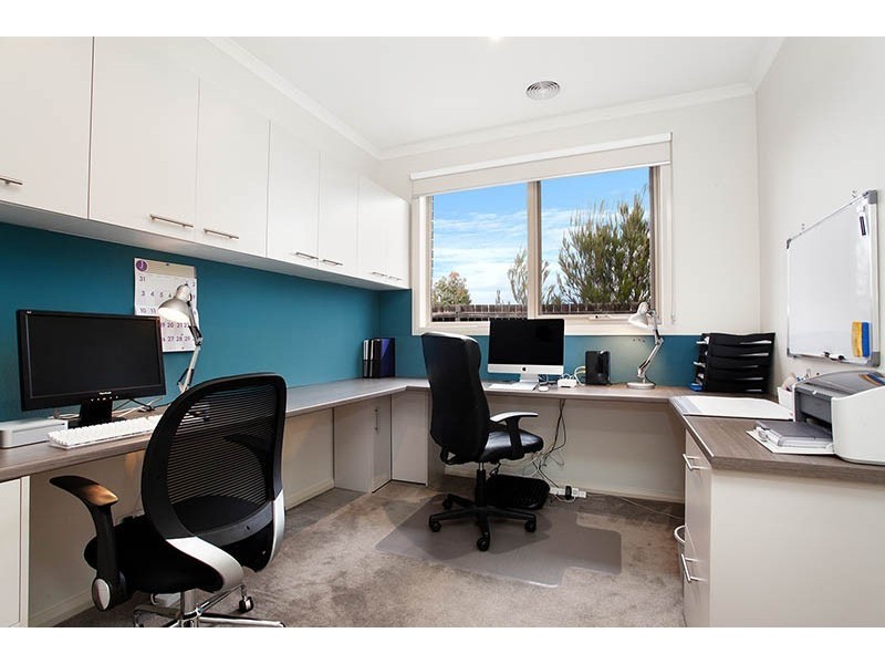 62 Sandarra Boulevard, Sandhurst VIC 3977