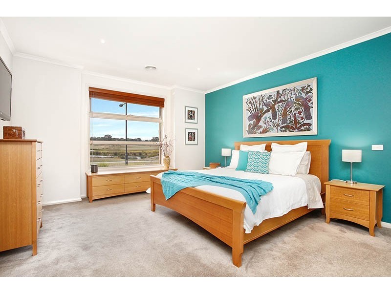 62 Sandarra Boulevard, Sandhurst VIC 3977