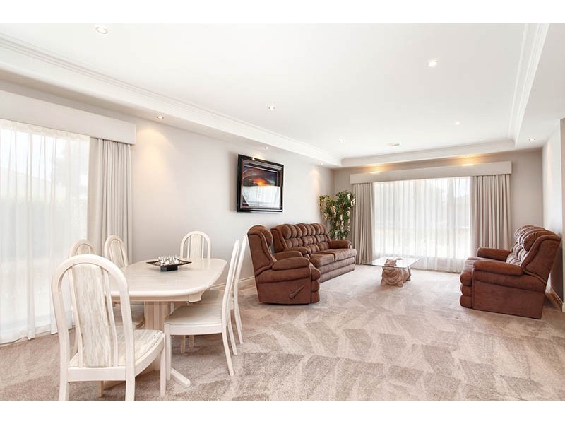 28 Whitewater Court, Sandhurst VIC 3977