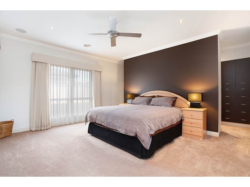 28 Whitewater Court, Sandhurst VIC 3977