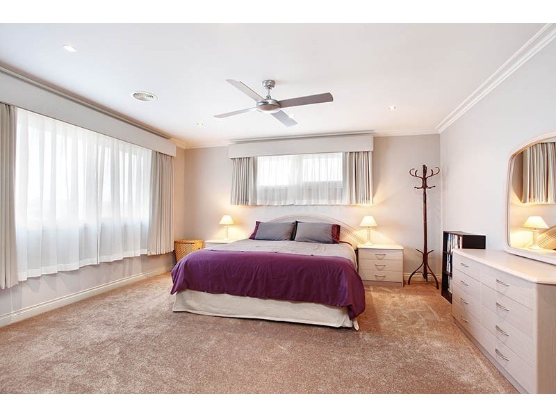 28 Whitewater Court, Sandhurst VIC 3977