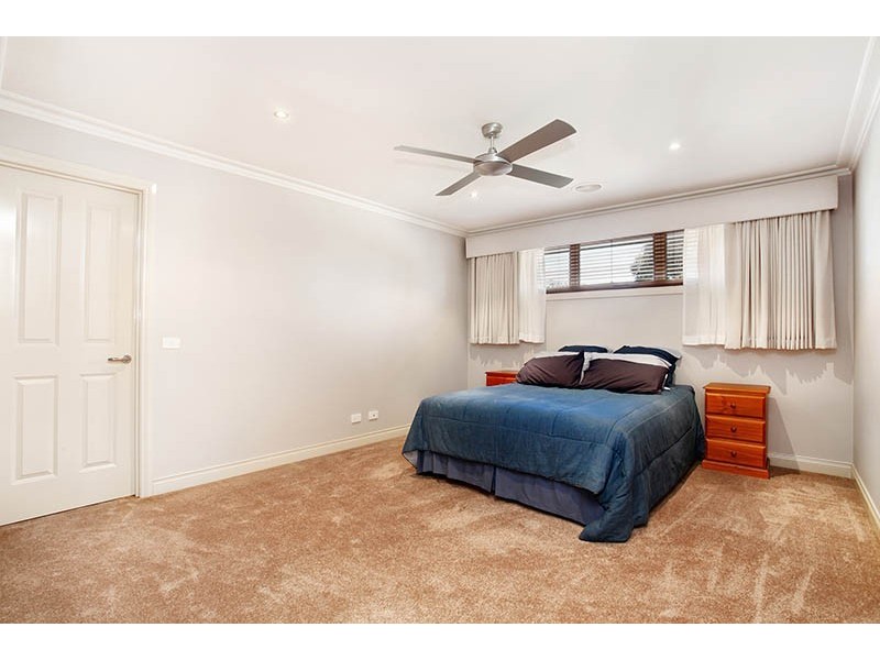 28 Whitewater Court, Sandhurst VIC 3977