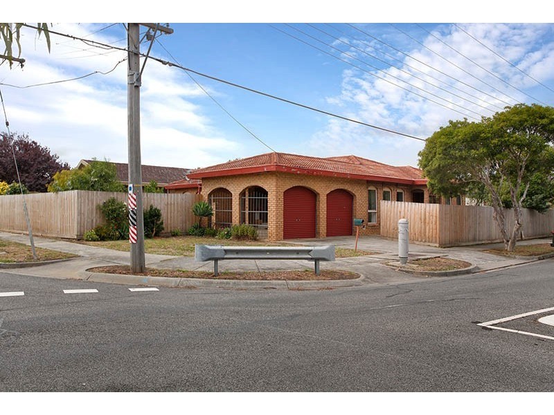 2 Panorama Drive, Forest Hill VIC 3131