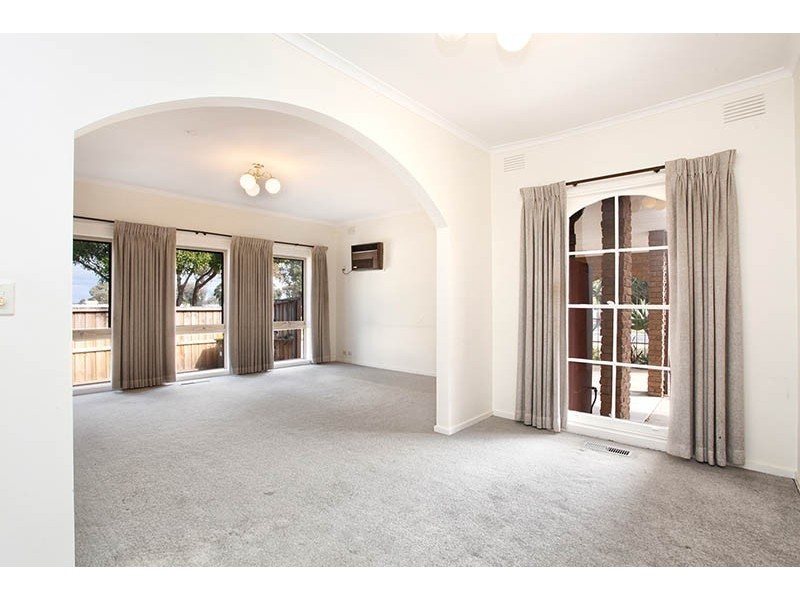 2 Panorama Drive, Forest Hill VIC 3131