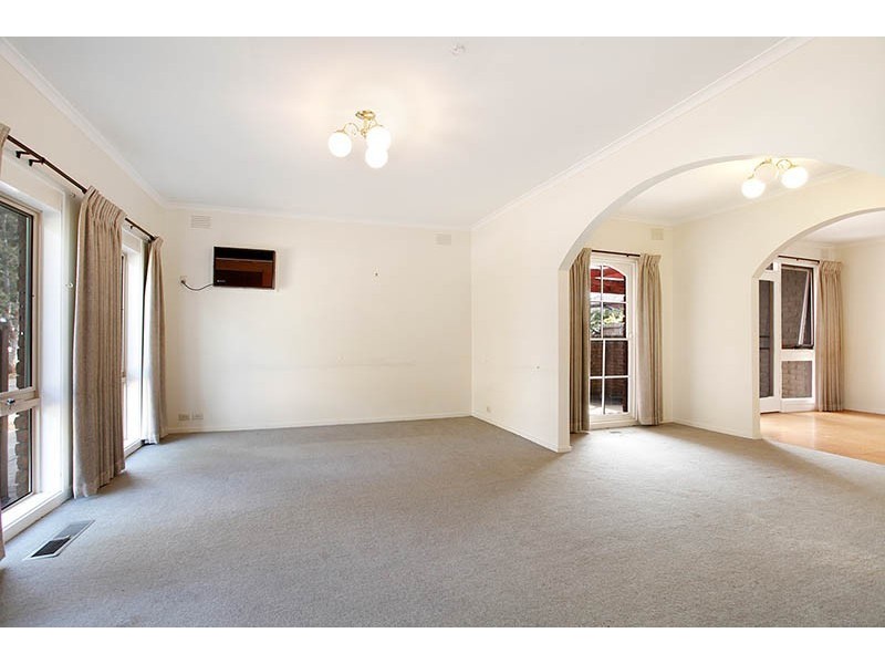 2 Panorama Drive, Forest Hill VIC 3131