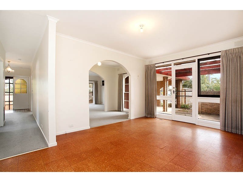 2 Panorama Drive, Forest Hill VIC 3131