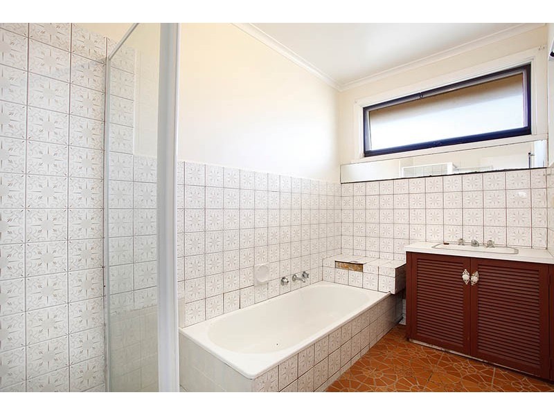 2 Panorama Drive, Forest Hill VIC 3131