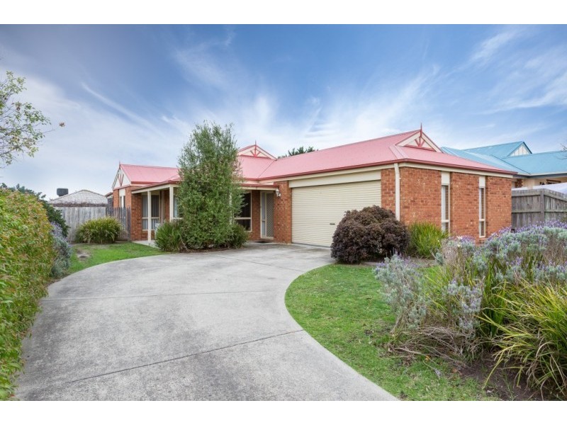 16 Creighton Way, Mornington VIC 3931