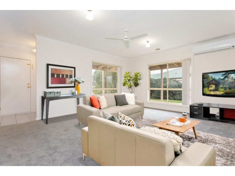 16 Creighton Way, Mornington VIC 3931