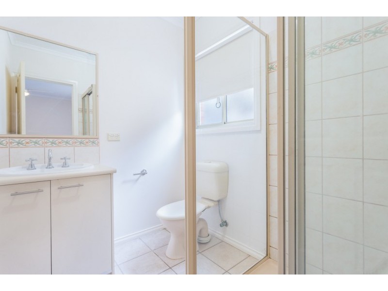 16 Creighton Way, Mornington VIC 3931