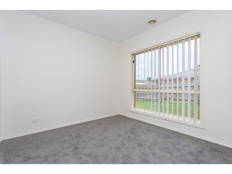 16 Creighton Way, Mornington VIC 3931