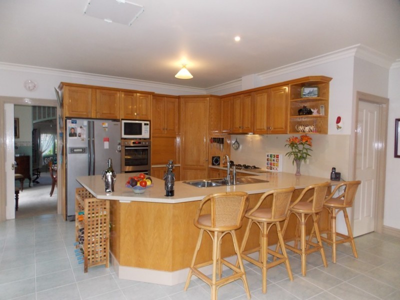 2 Huntingtower Crescent, Langwarrin VIC 3910