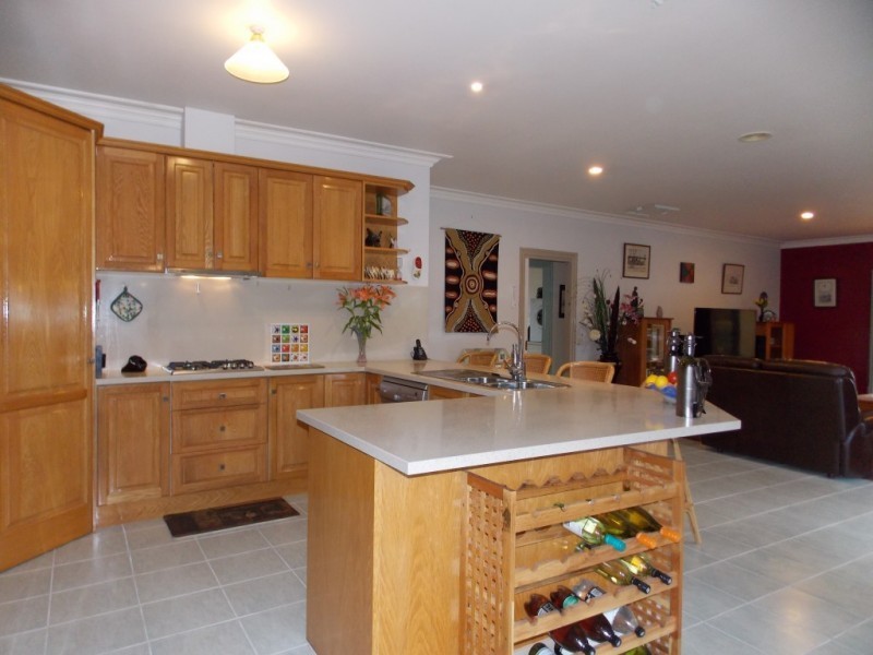 2 Huntingtower Crescent, Langwarrin VIC 3910