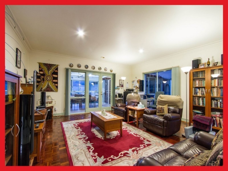 2 Huntingtower Crescent, Langwarrin VIC 3910