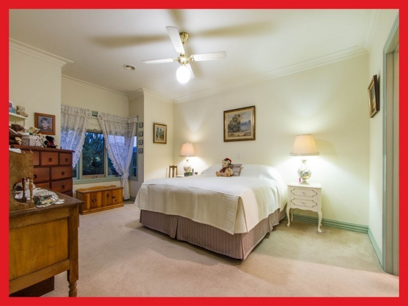 2 Huntingtower Crescent, Langwarrin VIC 3910