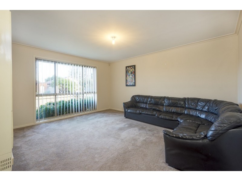 16 Downs Road, Seaford VIC 3198