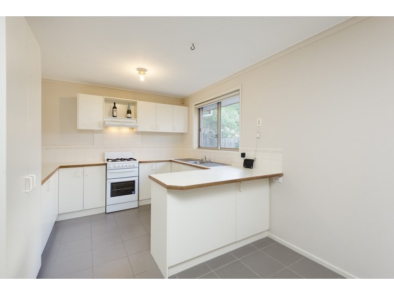 16 Downs Road, Seaford VIC 3198