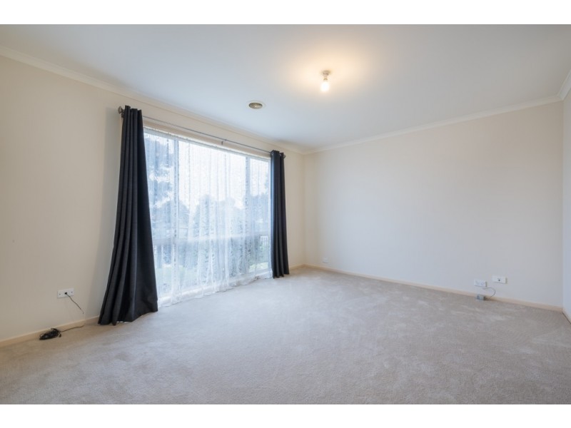 1 Ashbrook Way, Cranbourne West VIC 3977