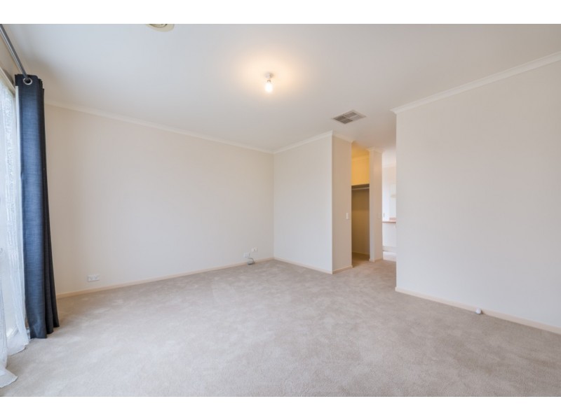 1 Ashbrook Way, Cranbourne West VIC 3977