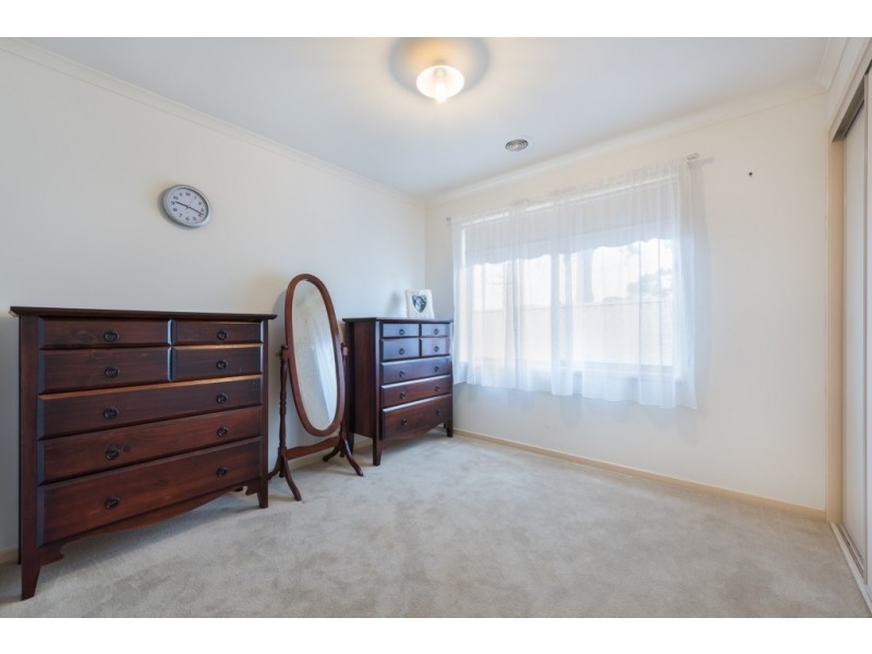 1 Ashbrook Way, Cranbourne West VIC 3977