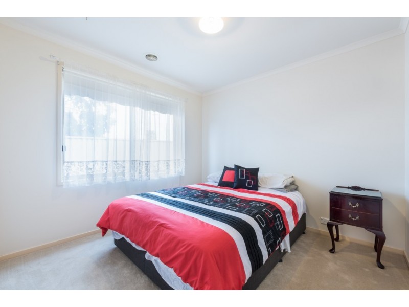 1 Ashbrook Way, Cranbourne West VIC 3977