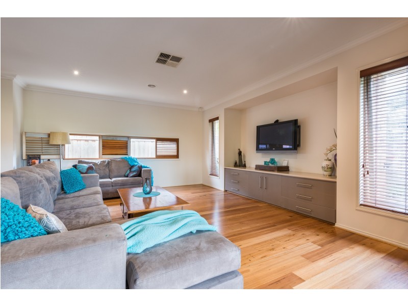 12 Torres Parade, Sandhurst VIC 3977