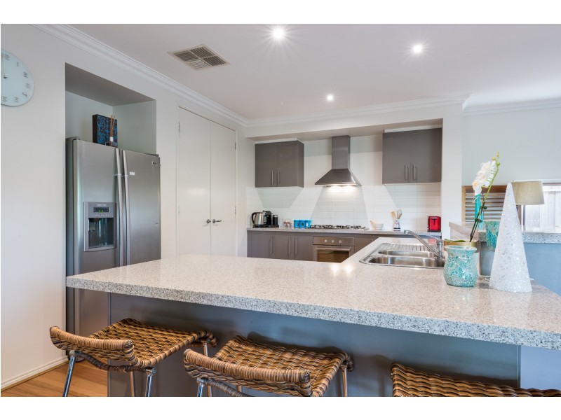 12 Torres Parade, Sandhurst VIC 3977