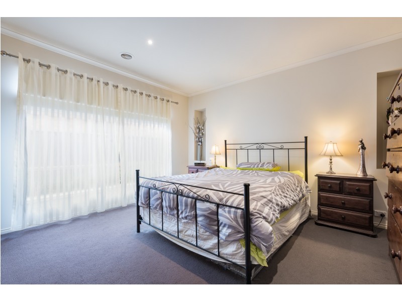 12 Torres Parade, Sandhurst VIC 3977