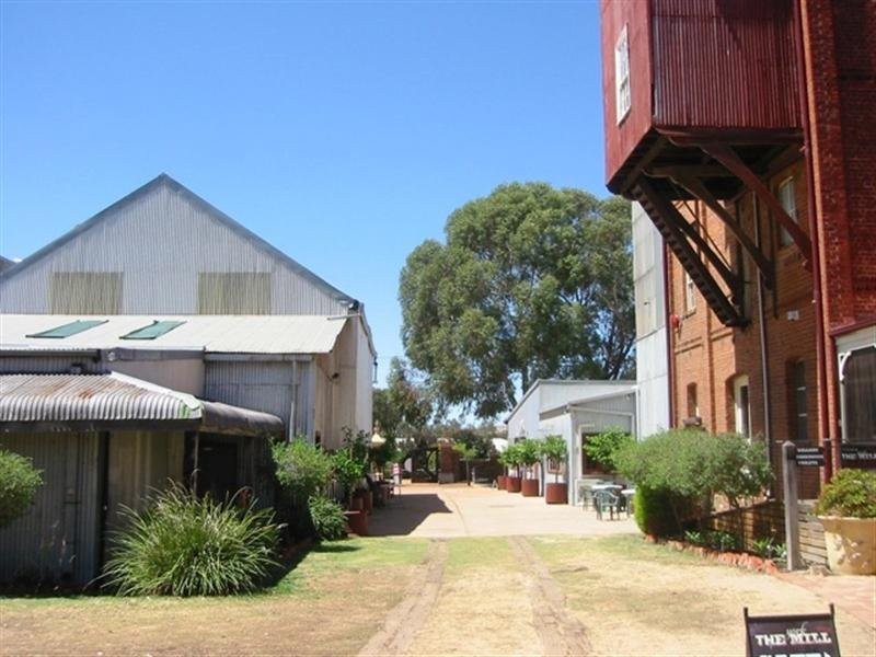 10 Henrietta Street, York WA 6302