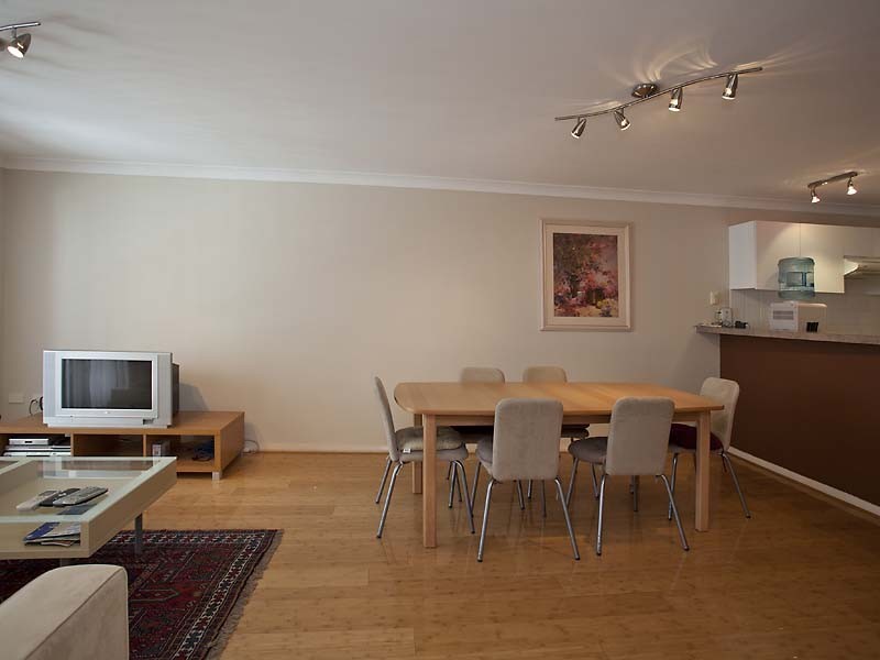 18/55 Wellington Street, East Perth WA 6004