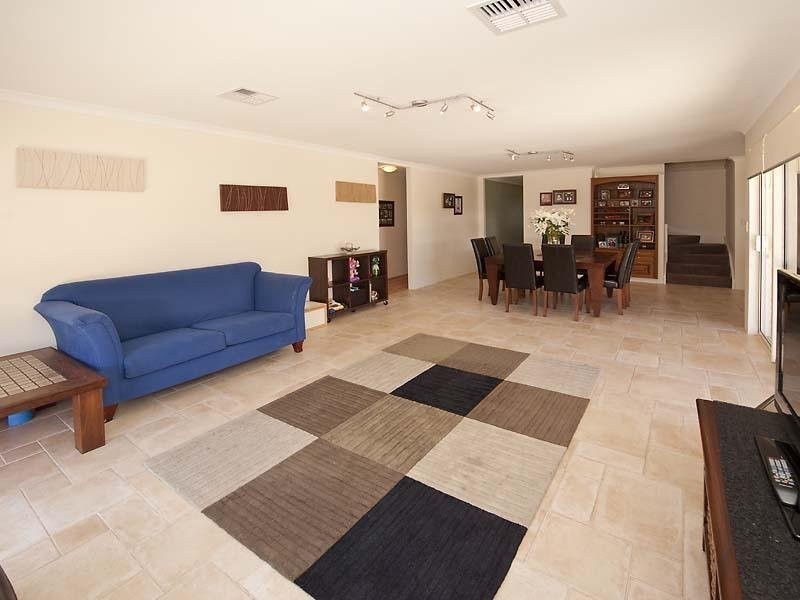 9 Longview Way, The Vines WA 6069
