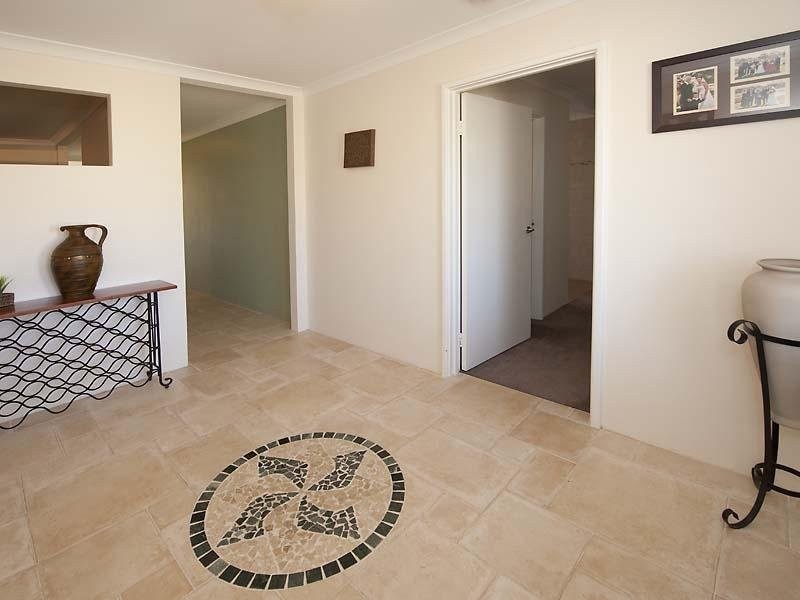 9 Longview Way, The Vines WA 6069