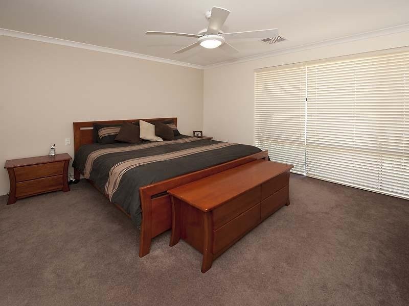 9 Longview Way, The Vines WA 6069