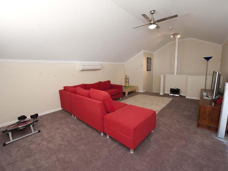 9 Longview Way, The Vines WA 6069