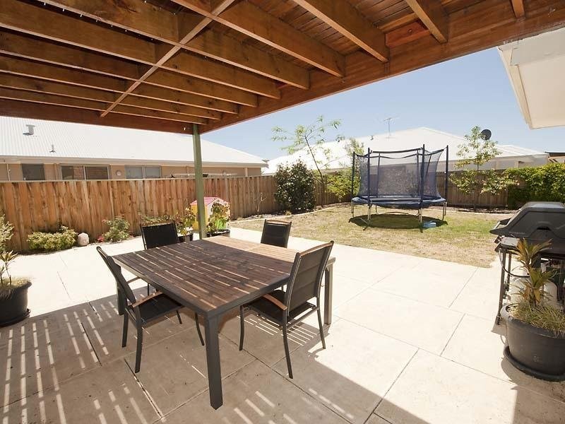 9 Longview Way, The Vines WA 6069