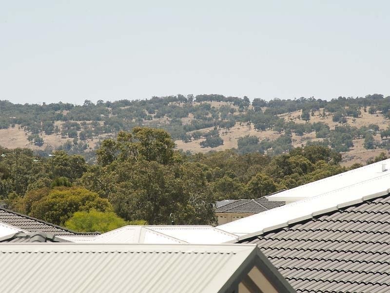 9 Longview Way, The Vines WA 6069