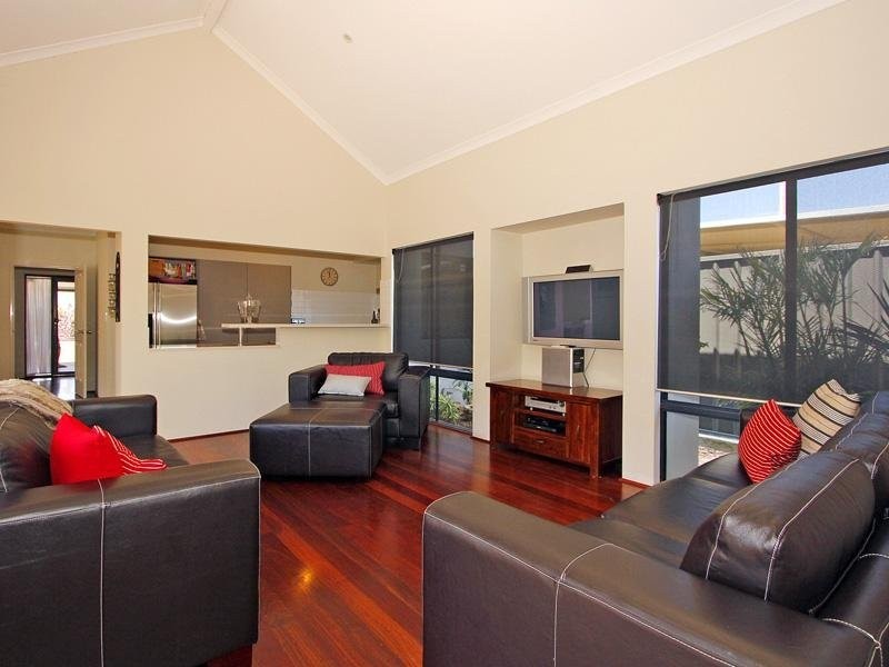 18 Rosetta Street, Bassendean WA 6054