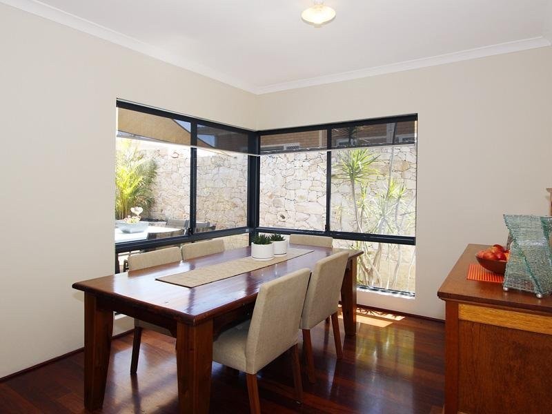18 Rosetta Street, Bassendean WA 6054