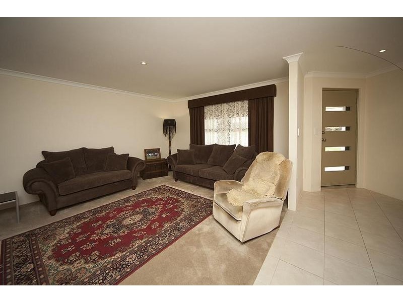 254 Adelaide Street, High Wycombe WA 6057