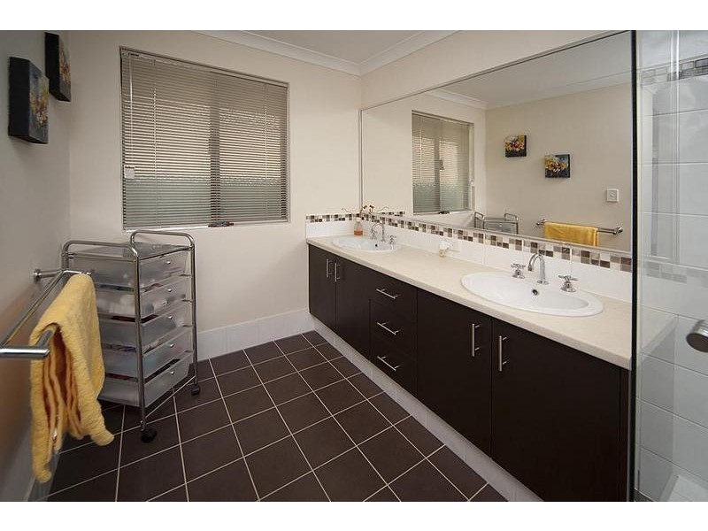 254 Adelaide Street, High Wycombe WA 6057