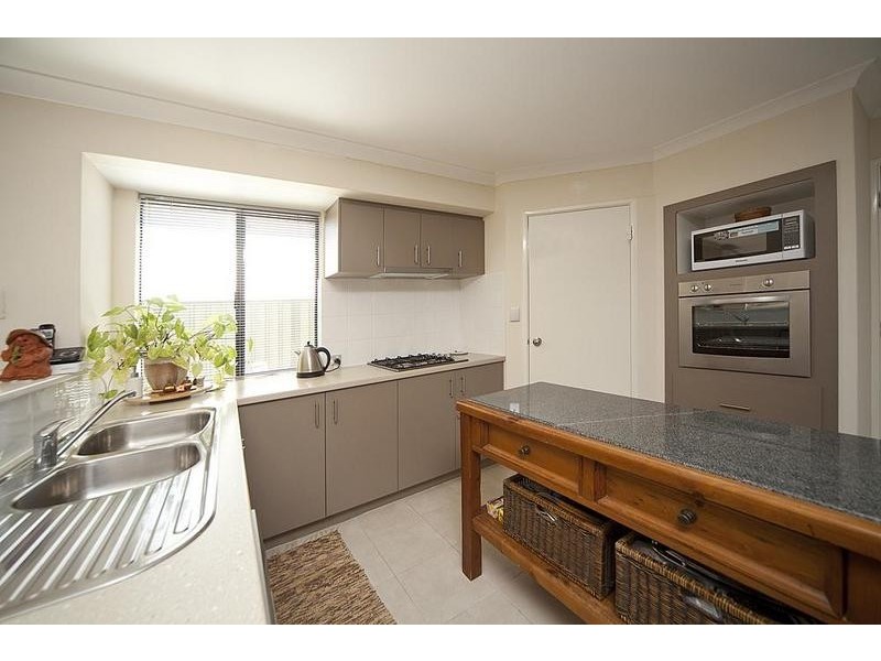 254 Adelaide Street, High Wycombe WA 6057