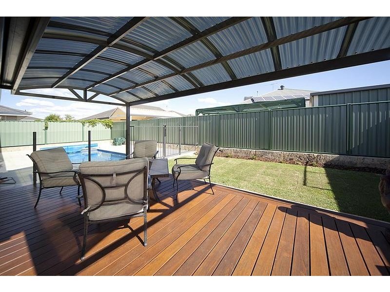 254 Adelaide Street, High Wycombe WA 6057