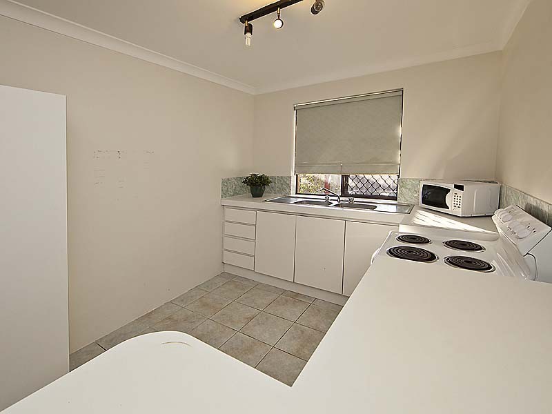 2/55 Durban Street, Belmont WA 6104