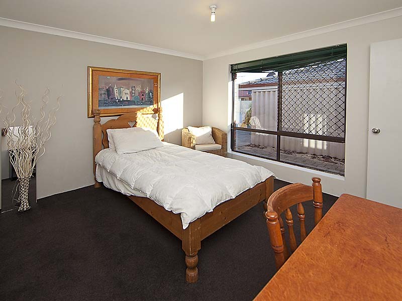 2/55 Durban Street, Belmont WA 6104