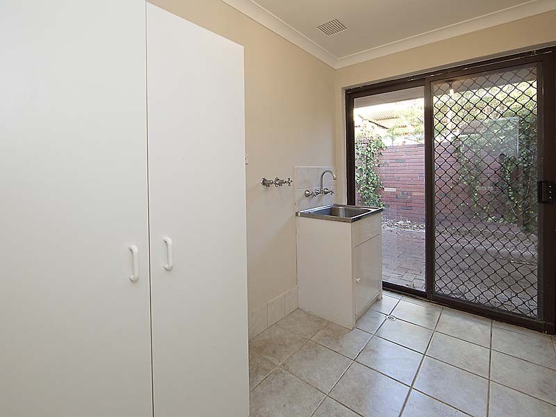 2/55 Durban Street, Belmont WA 6104