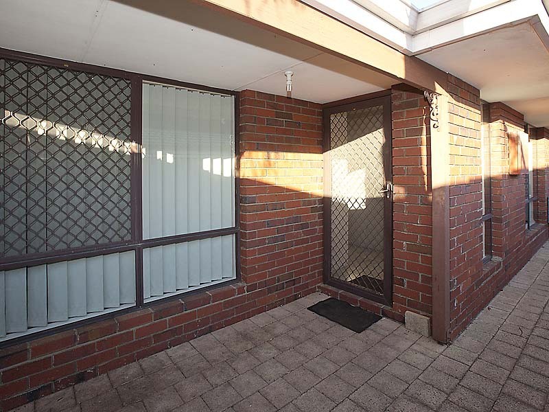 2/55 Durban Street, Belmont WA 6104