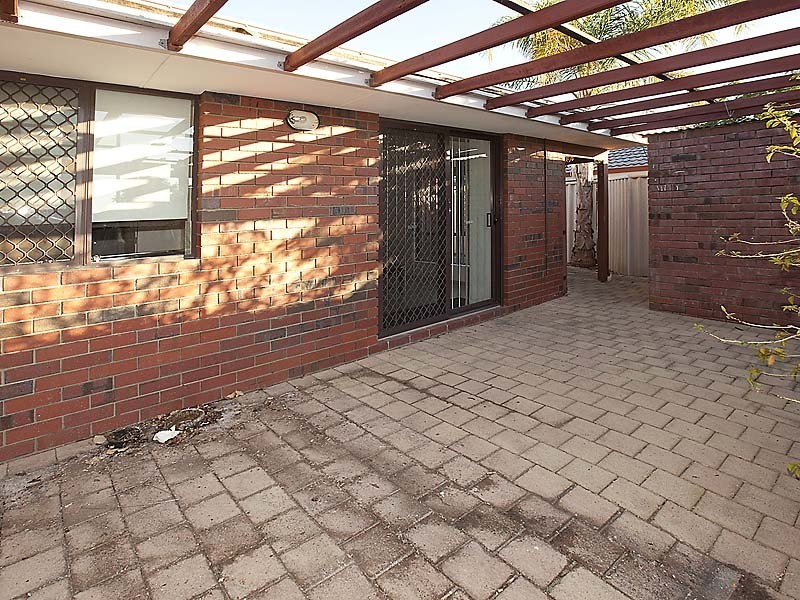 2/55 Durban Street, Belmont WA 6104