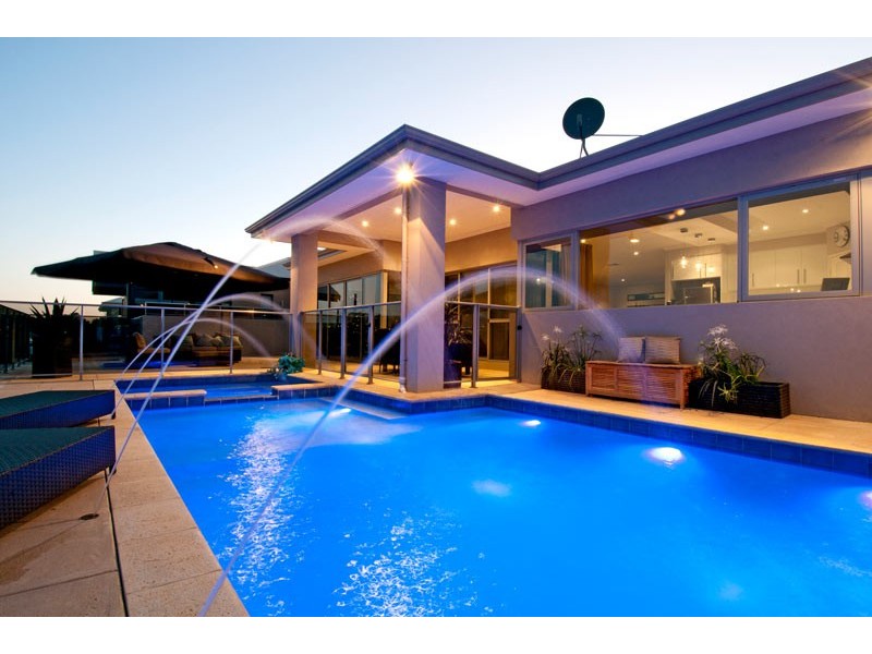 37 Erins Isle, Dudley Park WA 6210