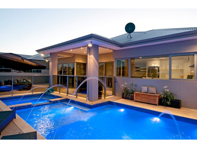 37 Erins Isle, Dudley Park WA 6210